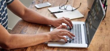 Riset Produk dengan AI: Cara Cerdas Menemukan Ide Produk di Era Digital