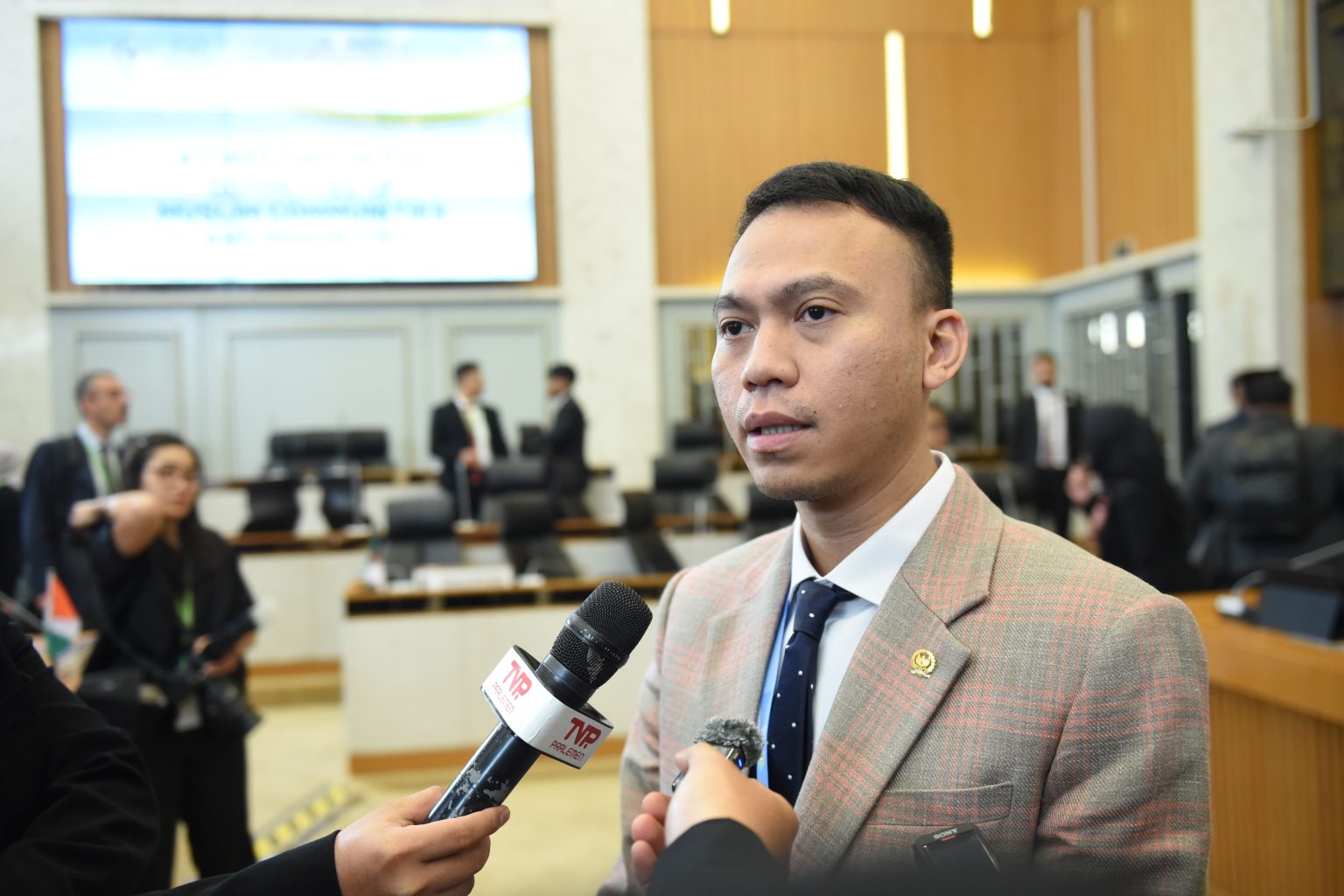 Profil Muhammad Husein Fadlulloh (Gerindra) Daerah Pemilihan Jawa Barat XI: Menggali Sejarah dan Kontribusinya di Dunia Politik
