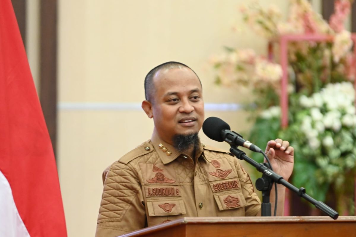 Mengenal Sosok Gubernur Andi Sudirman Sulaiman: Tegas dalam Prinsip, Dekat dengan Rakyat
