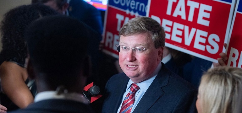 Kinerja Kurang Baik Tate Reeves, Melibatkan Dirinya Sebagai Gubernur Terbodoh di Masa Pandemi COVID-19